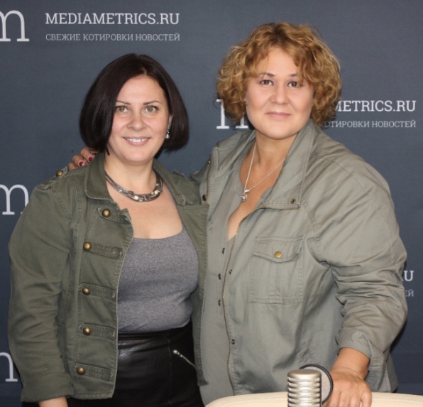 На фото - Ольга Максимова и Алина Попова